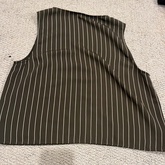 babaton murphy v neck green stripe L - Picture 5 of 5